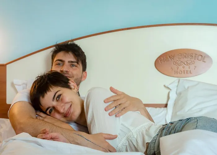 New Bristol Sport 3* تْشيزيناتيكو