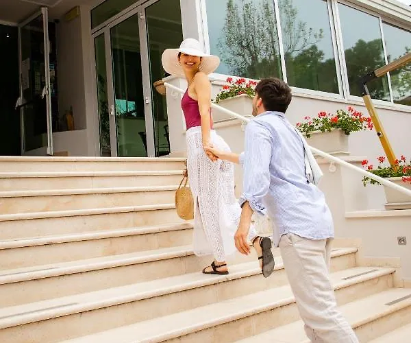 فندق New Bristol Sport