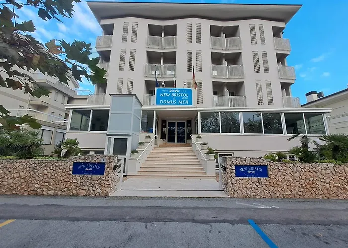 New Bristol Sport تْشيزيناتيكو