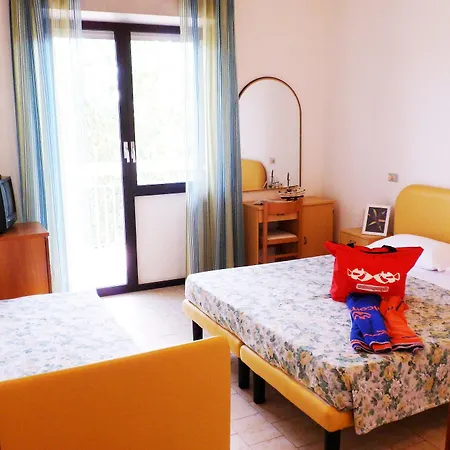 酒店 New Bristol Sport 3*