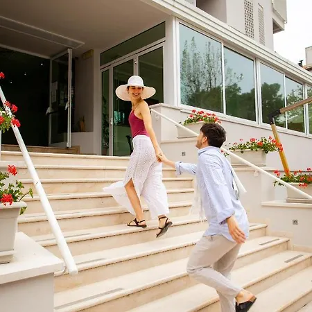 New Bristol Sport Отель