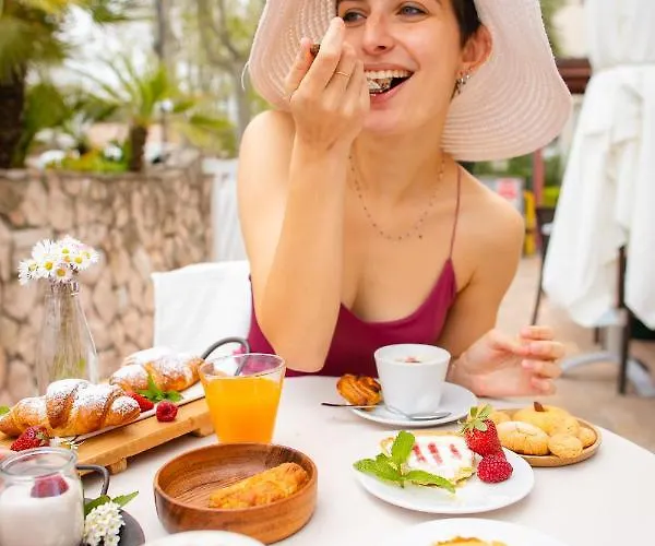 New Bristol Sport 酒店 3*